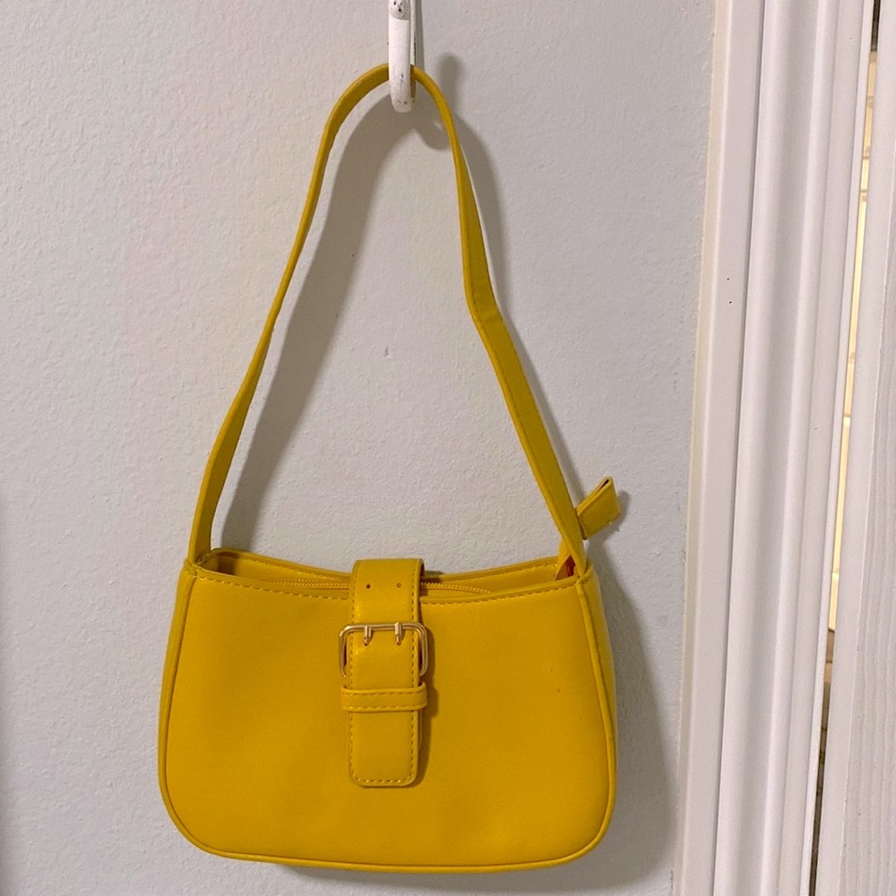 🩷3 for $20🩷Shoulder mini yellow purse